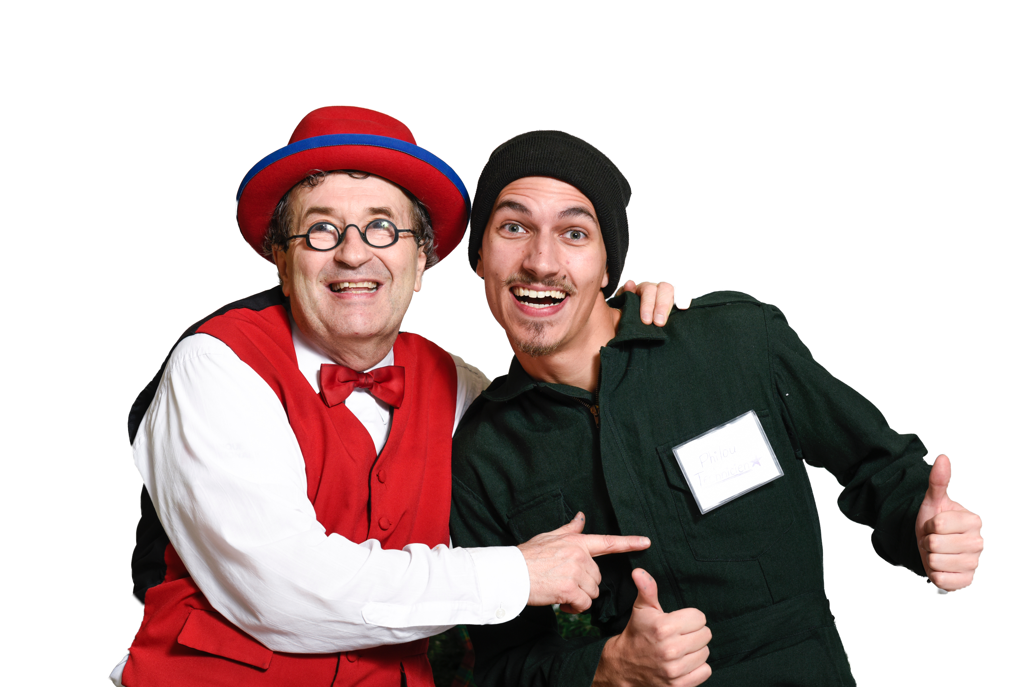 Scène du spectacle « L’apprenti et son mentor », alliant cirque, jonglerie, diabolo et comédie familiale.